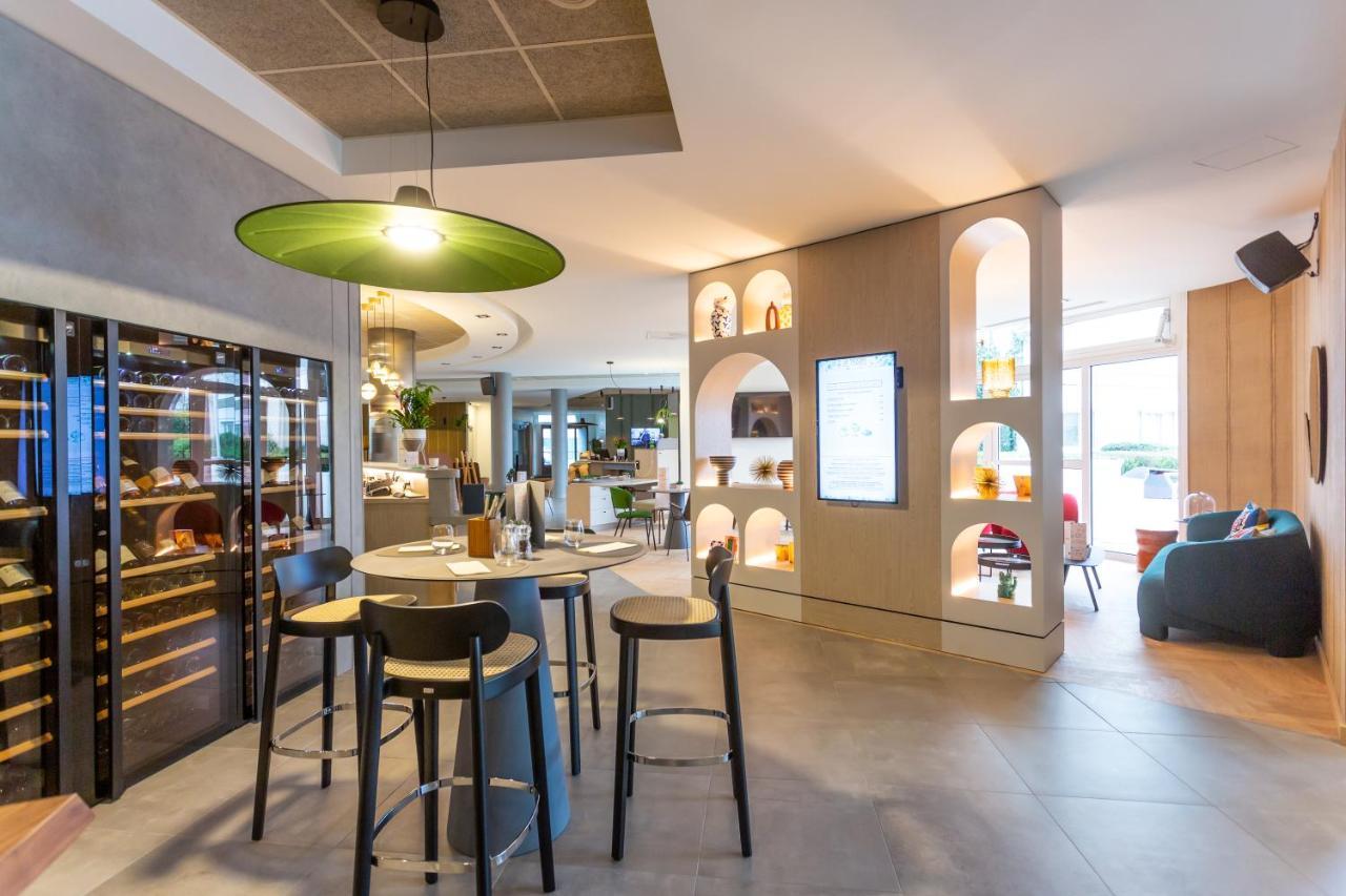 Novotel Bourges Exteriör bild