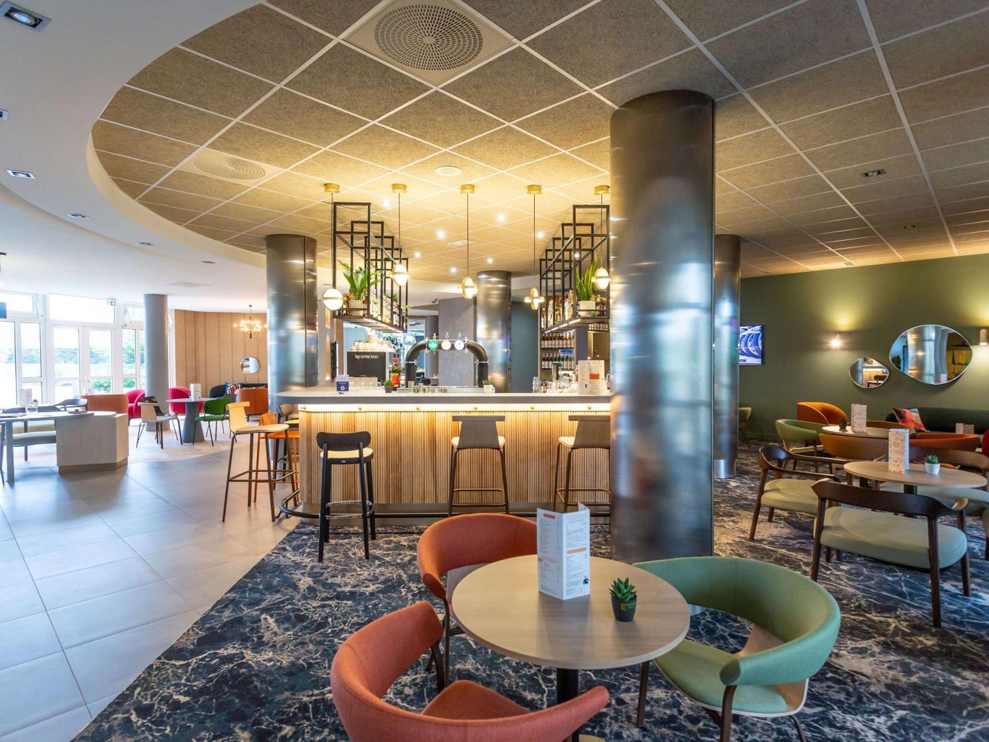 Novotel Bourges Exteriör bild
